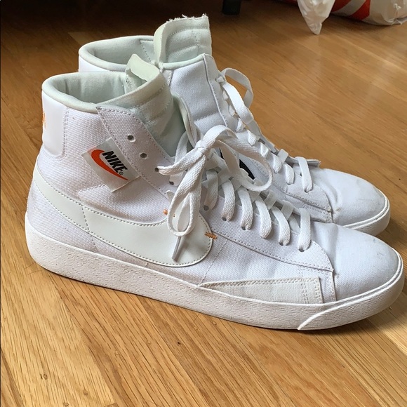 nike high tops with zipper